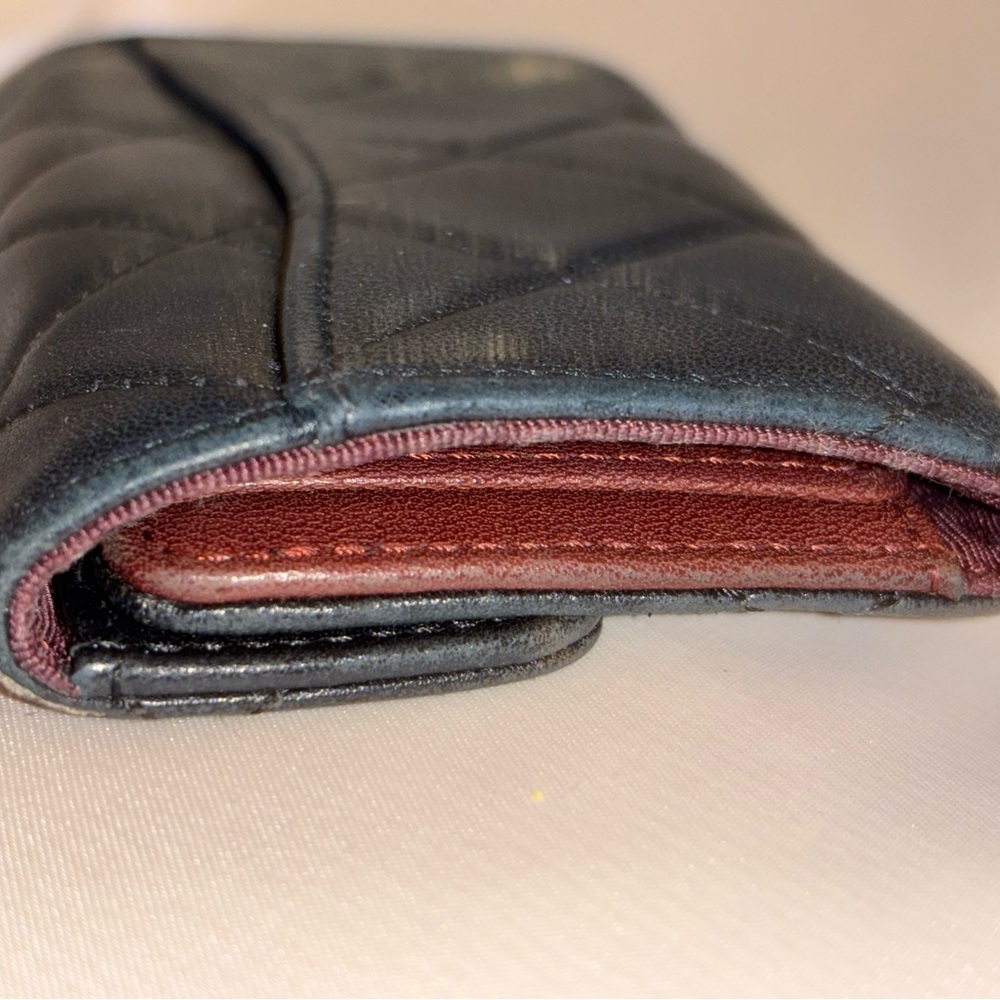 CHANEL Calfskin Black Soft Quilted Leather Key Case - Very good condition - Picture 4 of 14